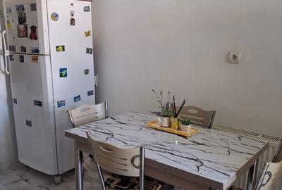 Apartament cu 4 camere decomandat în Central - 2