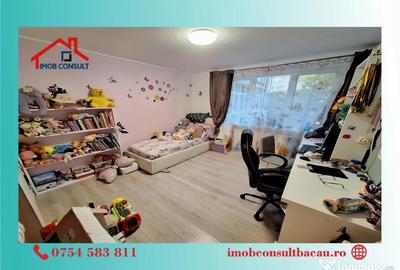 Apartament cu 4 camere decomandat în Cornișa - 2