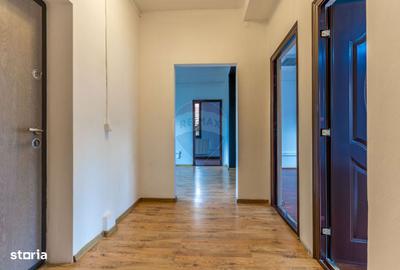 Spațiu comercial, de 84 mp, în Semicentral - 12