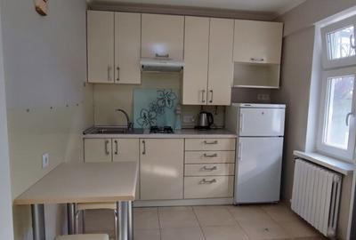 Inchiriez apartament cu 1 camera in zona Bulgaria Inchiriez apartament cu 1 camera in zona Bulgaria - 2