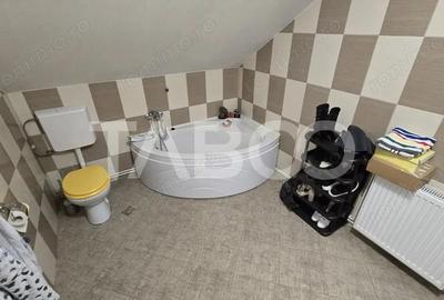 Casă cu 6 camere cu Teren 250 Mp în Central