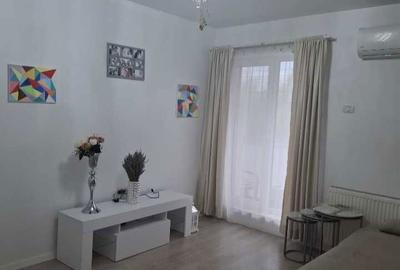 Apartament cu 3 camere decomandat în Fundeni