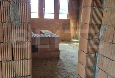 Casă cu 3 camere cu Teren 1500 Mp în Unirii - 14