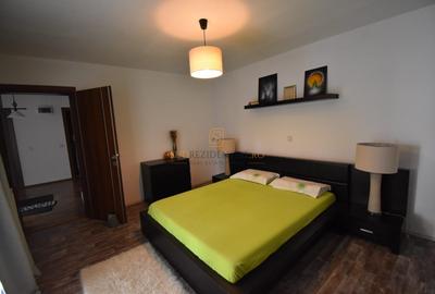 Duplex cu 4 camere cu Canalizare în 1 Decembrie - 12