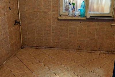 Apartament cu 2 camere decomandat în Rovine - 2