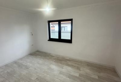 Casa pe un singur nivel 4 camere , in zona Harman - 5