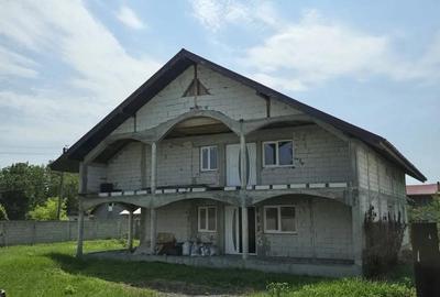 Casă cu 6 camere în Central - 3