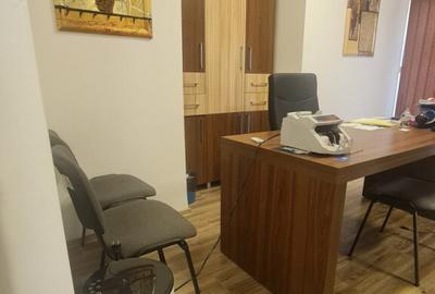 Spațiu comercial, de 133 mp, în Central - 2