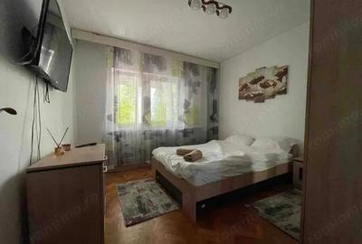 Apartament cu 3 camere semidecomandat în Medicină