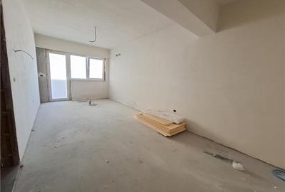 Apartament cu 3 camere decomandat în Galata - 16