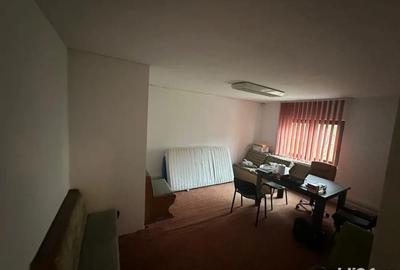 Spațiu comercial, de 105 mp, în Central - 3