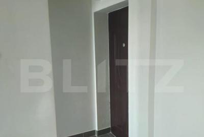 Apartament de vanzare, cu 2 camere, 33 mp, zona Piata 1 Mai - 3