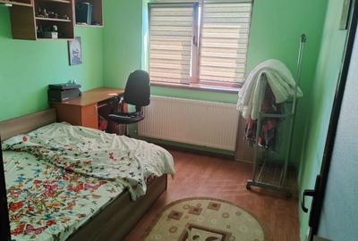 Apartament cu 3 camere decomandat în Central - 1