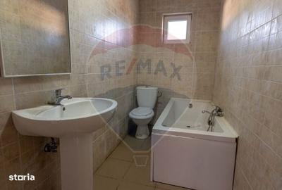 Spațiu comercial, de 560 mp, în Crevedia - 2