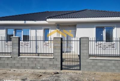 Casă cu 4 camere cu Teren 400 Mp în Sânmihaiu Român - 11