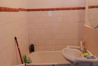 Apartament cu 4 camere semidecomandat, mobilat în Sălăjan