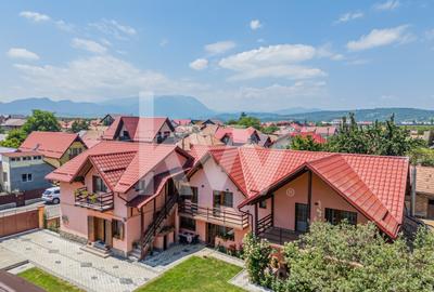Pensiune cu 10 Camere si 3 Unitati Independente in Rasnov, COMISION 0% - 1