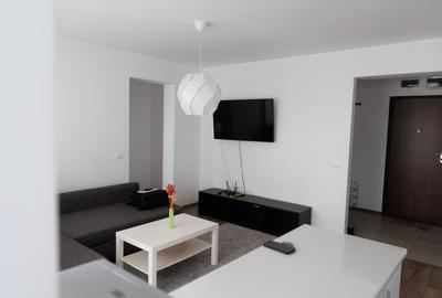 Apartament cu 2 camere decomandat, mobilat în Tractorul - 3