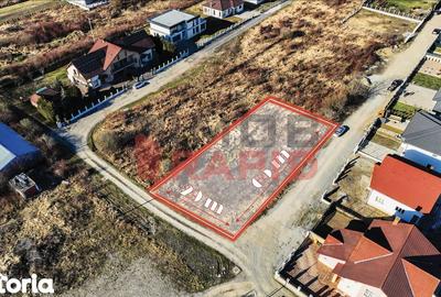 Teren de 1900 mp, în Central