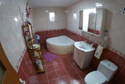 Casă individuală cu 5 camere cu Canalizare în Central - 18
