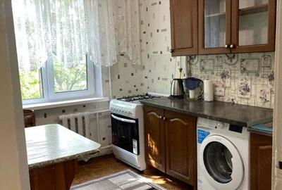 Apartament cu 2 camere decomandat în Apărătorii Patriei