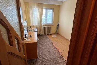 Apartament 4 camere decomandate zona Inel 2 - 10