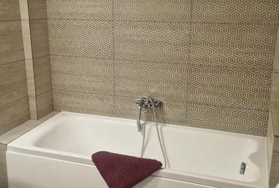 Casă cu 6 camere cu Teren 220 Mp în Central - 4