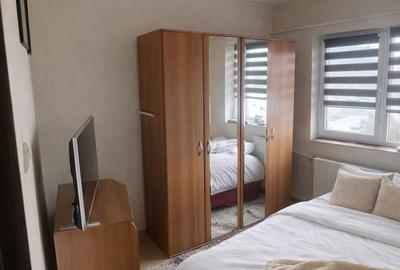 Apartament cu 4 camere semidecomandat în Central - 1