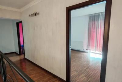 Apartament cu 4 camere decomandat în Central - 12