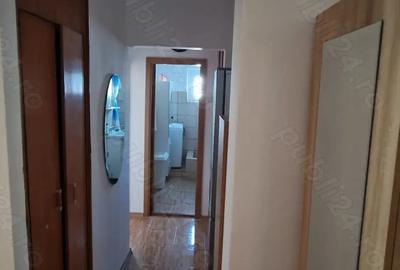Vand apartament 2 camere, zona centrala - 10