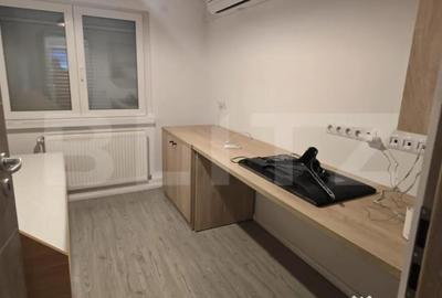 Apartament cu 3 camere decomandat în Micro 16 - 11