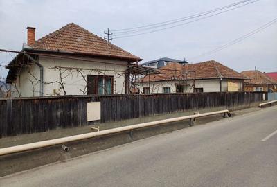 Casă cu 4 camere cu Teren 1900 Mp în Apahida