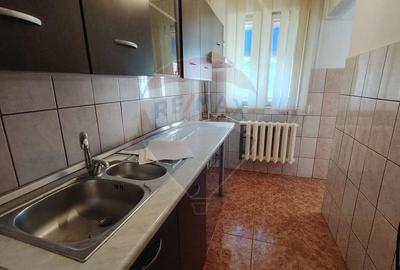 Apartament cu 3 camere decomandat în Sud - 4