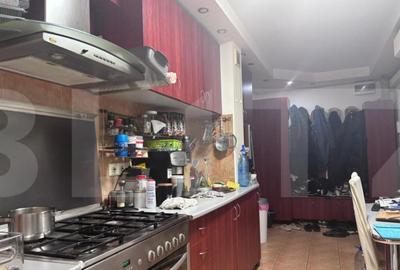 Apartament de vanzare, cu 3 camere, 55 mp, zona Lipovei - 1