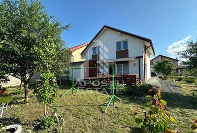 Casă individuală cu 4 camere în Dumbrăvița