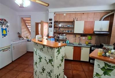 Pe incantare florala, casa cu 5 camere, curte individuala - Central, Brasov - 32