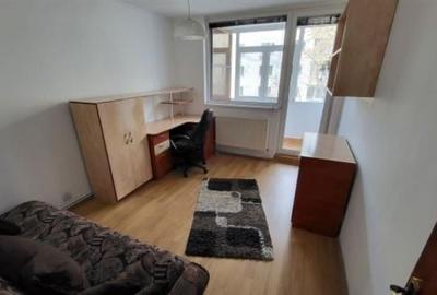 Apartament de 3 camere Titan Circa 13 Politie