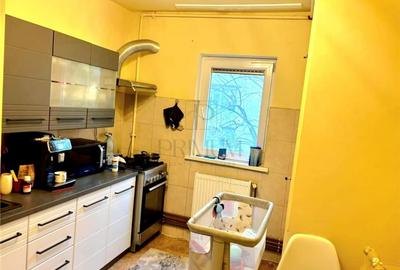 DAMBOVITA - ETAJ 3 - DECOMANDAT - 3 CAMERE - 2 BAI - 2 BALCOANE - CENTRALA PROPR - 6