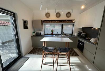 Casă cu Teren 313 Mp în Central