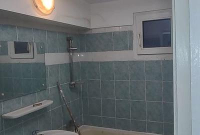 Apartament cu 4 camere semidecomandat în Rahova - 4