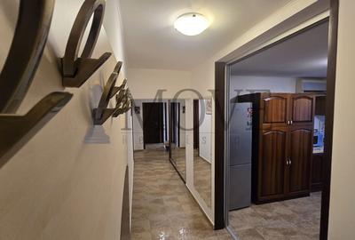 Apartament cu 4 camere semidecomandat, mobilat în P-ța Victoriei - 26