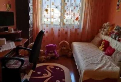 Apartament cu 3 camere decomandat în Central - 1