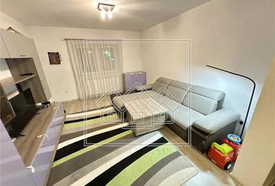 Apartament disponibil imediat, 2 camere, decomandat, balcon, parcare - 1