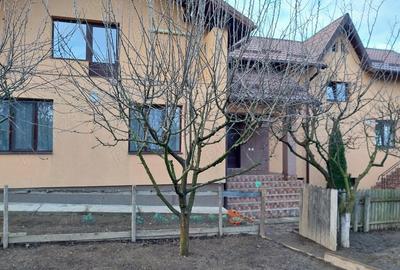 Casă cu 5 camere în Vârfu Dealului - 8