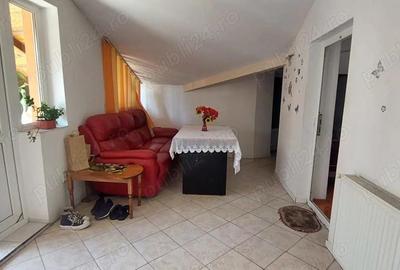 Garsoniera ,camera la casa, in Craiter - 10