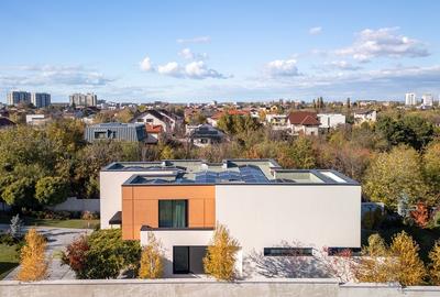 Casă cu 7 camere cu Canalizare în Grivița - 12