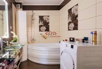 Casă cu 3 camere decomandat în Central - 3