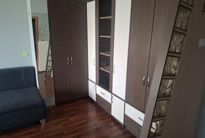 Garsonieră decomandată în Central - 7