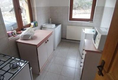 Comarnic vila  2010 P+1+pod,mobilata,utilata, teren 1811mp imprejmuit - 4