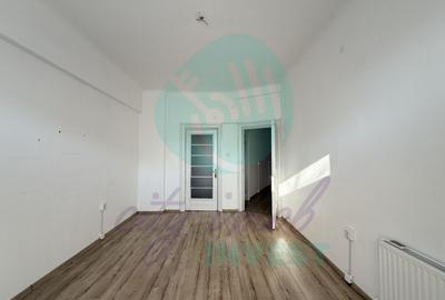 Apartament cu 3 camere semidecomandat în P-ța Romană - 5